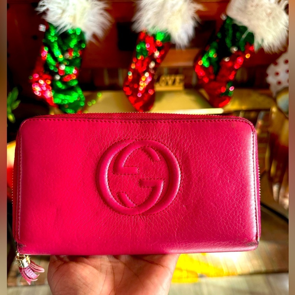 Authentic GUCCI Sukey Wallets leather